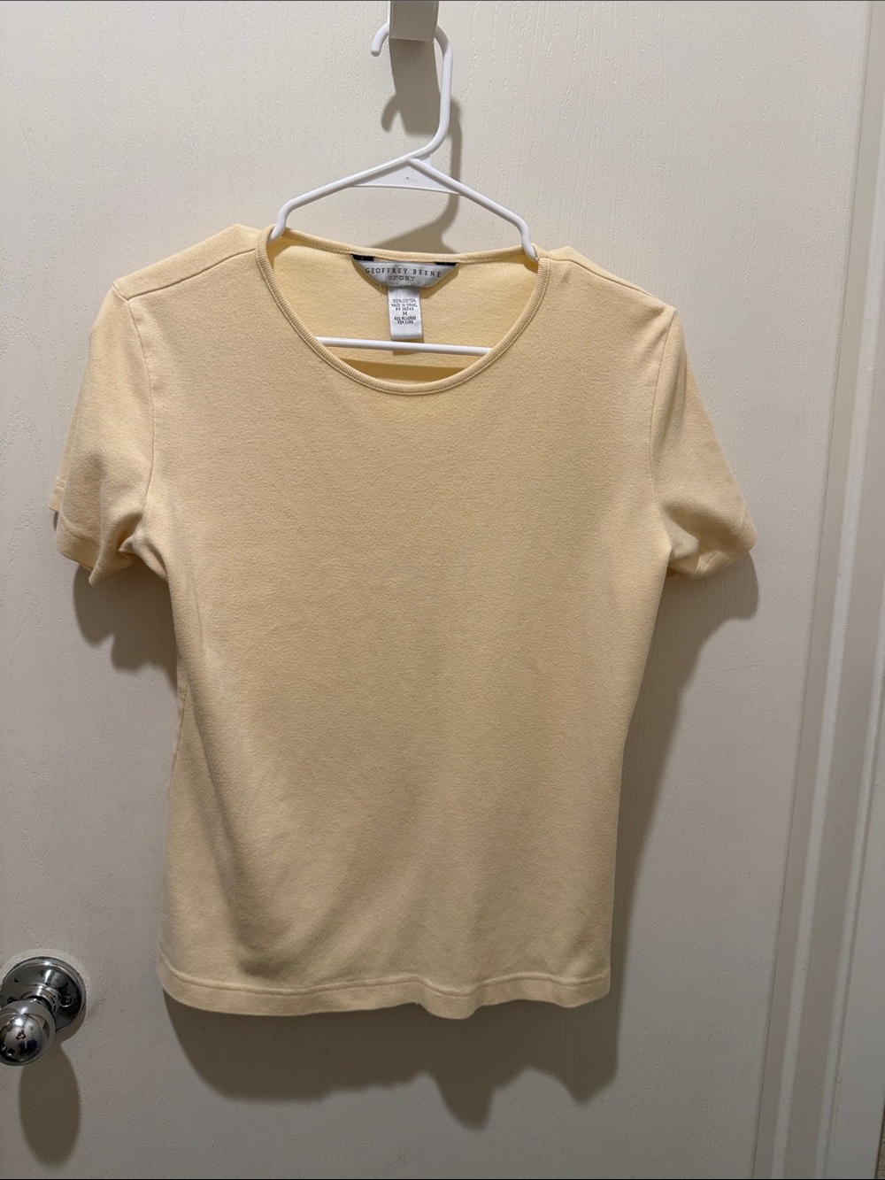 Geoffrey Beene Pale Yellow Short Sleeve Crewneck Top